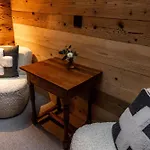 Au 17 D'hotes, Rte Du Village 17, 1875 * Morgins